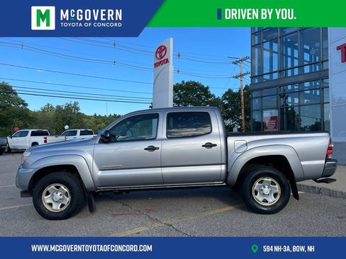Used 2015 Toyota Tacoma 4x4 Double Cab w/ SR5 Package image 2
