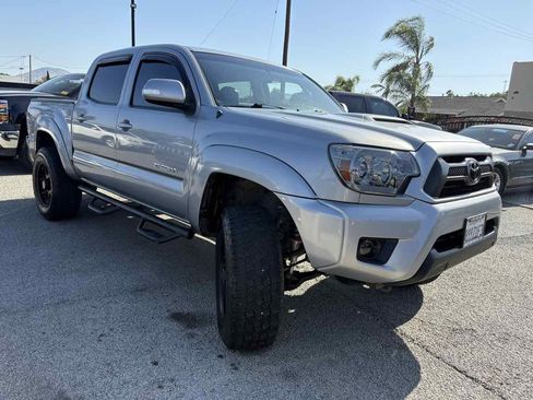 Used 2015 Toyota Tacoma PreRunner w/ TRD Sport Package RWD image 7