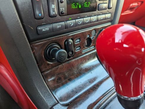 Used 2002 Ford Thunderbird RWD image 32