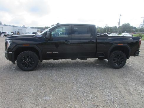 New 2026 GMC Sierra 3500 AT4 AWD/4WD image 10
