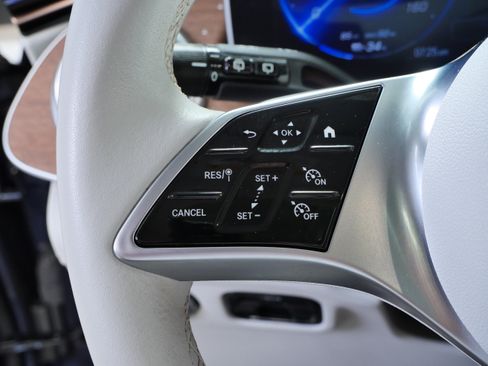 Certified 2023 Mercedes-Benz EQE 500 4MATIC SUV image 24