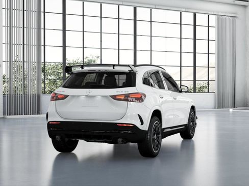 New 2025 Mercedes-Benz GLA 35 AMG 4MATIC image 23