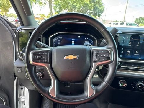 Used 2023 Chevrolet Silverado 1500 LT AWD/4WD image 27