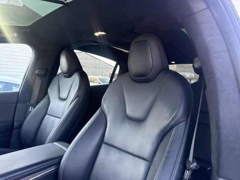 Used 2022 Tesla Model X Plaid AWD/4WD image 2