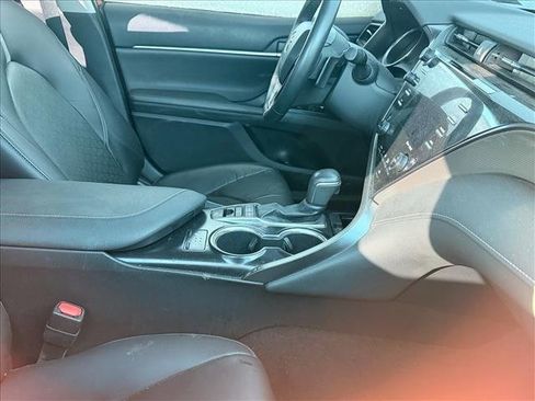 Used 2019 Toyota Camry XSE image 15