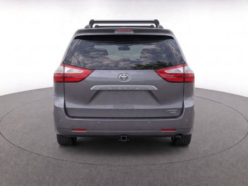 Used 2017 Toyota Sienna Limited AWD/4WD image 6