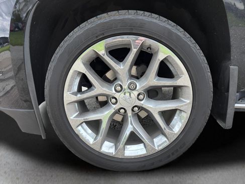 Used 2019 Cadillac Escalade Luxury AWD/4WD image 11