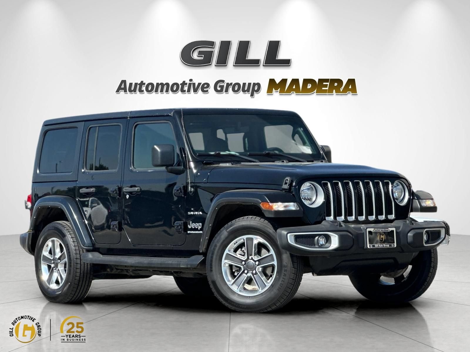 Used 2023 Jeep Wrangler Unlimited Sahara w/ Cold Weather Group AWD/4WD image 1