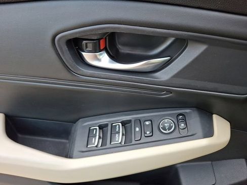 Used 2023 Honda Accord EX image 12