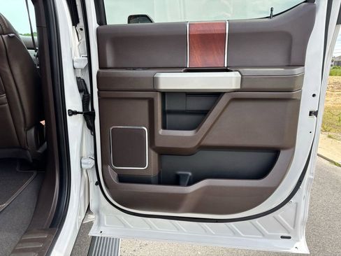 Used 2019 Ford F350 King Ranch w/ King Ranch Ultimate Package AWD/4WD image 30