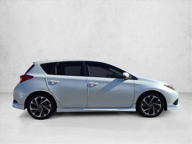 Used 2018 Toyota Corolla iM w/ Carpet Mat Package (TMS) FWD image 4