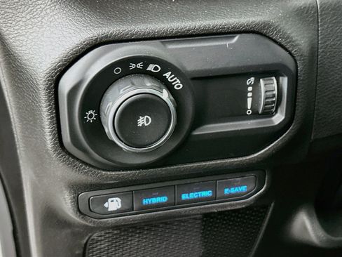Used 2023 Jeep Wrangler Unlimited w/ Cold Weather Group AWD/4WD image 16