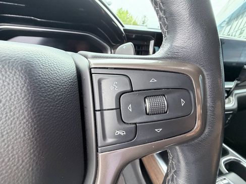 Used 2022 Chevrolet Silverado 1500 High Country w/ Technology Package image 16