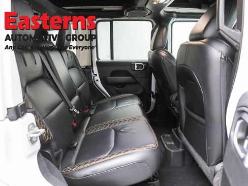 Used 2022 Jeep Wrangler Unlimited Sahara image 26