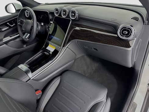 Certified 2025 Mercedes-Benz GLC 300 image 18