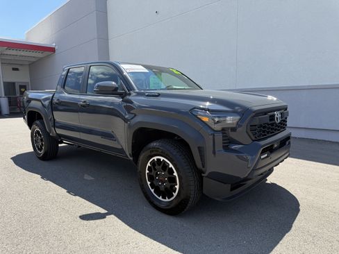 Certified 2025 Toyota Tacoma TRD Off-Road w/ TRD Off Road Upgrade Package AWD/4WD image 25