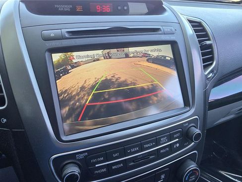 Used 2014 Kia Sorento SX w/ 3rd Row Package FWD image 22