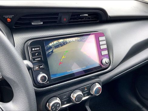 Used 2023 Nissan Kicks SV image 11