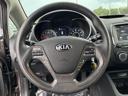 Used 2018 Kia Forte LX w/ LX Popular Package FWD image 11