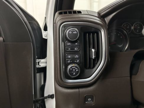 Used 2021 Chevrolet Silverado 1500 LTZ w/ LTZ Convenience Package II AWD/4WD image 37