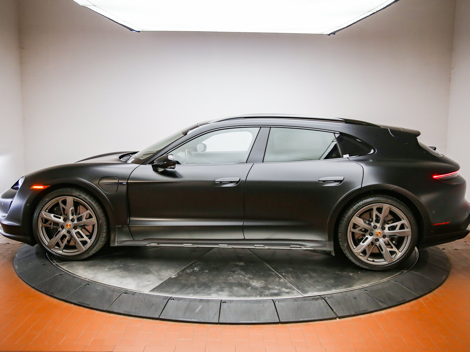 Certified 2024 Porsche Taycan Turbo S AWD/4WD image 2
