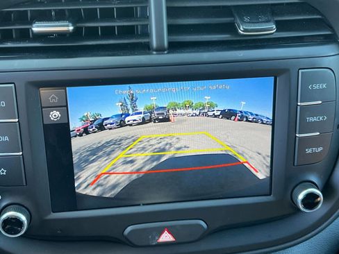 Used 2025 Kia Soul LX w/ LX Technology Package image 22