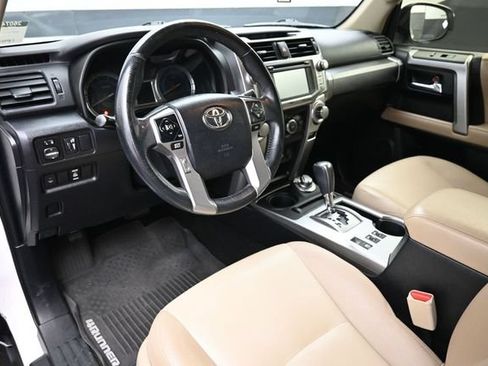Used 2018 Toyota 4Runner SR5 Premium AWD/4WD image 11