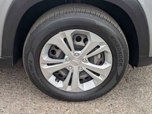 Used 2024 Chevrolet Trax LS w/ Driver Confidence Package image 9