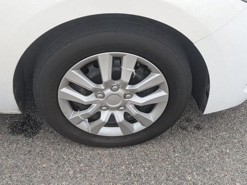 Used 2019 Hyundai Accent SE FWD image 12