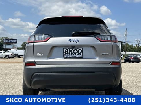 Used 2021 Jeep Cherokee Latitude image 4