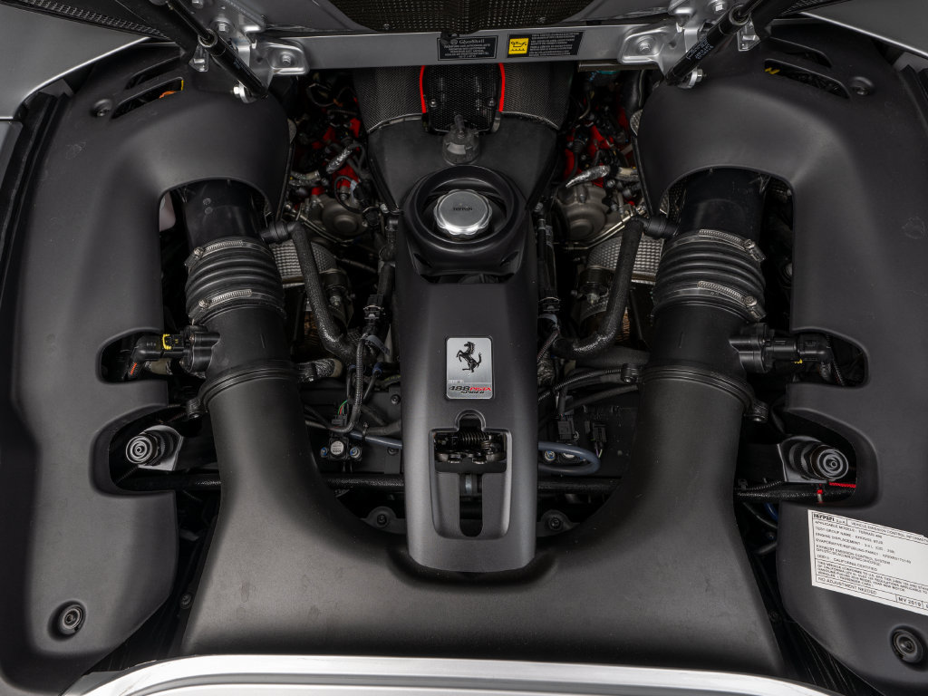 Certified 2019 Ferrari 488 Pista Coupe RWD image 31