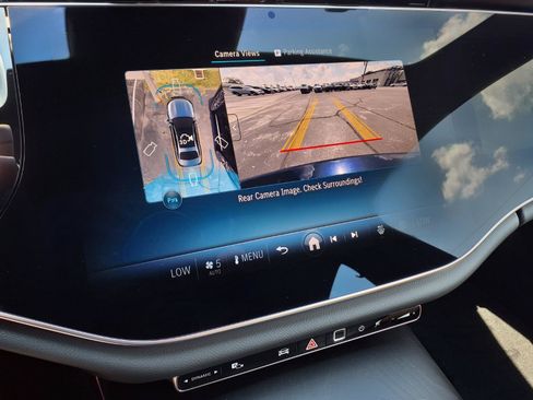 New 2026 Mercedes-Benz E 350 4MATIC Sedan image 21