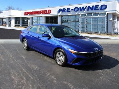 Used 2025 Hyundai Elantra SE