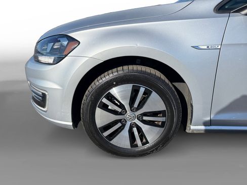 Used 2019 Volkswagen e-Golf SE w/ Driver Assistance Package image 9