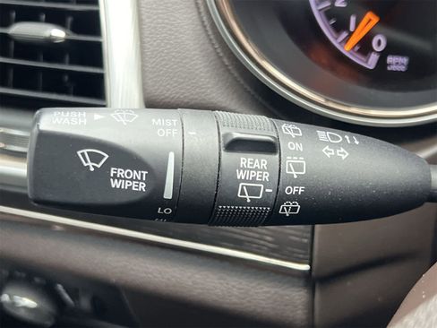 Used 2018 Jeep Grand Cherokee Summit w/ Platinum Series Group image 26