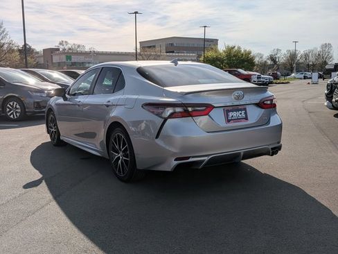 Used 2023 Toyota Camry SE image 8