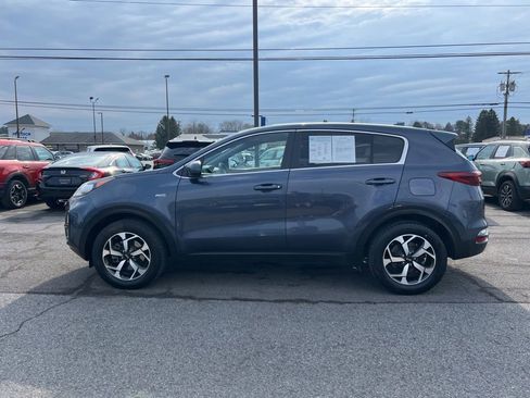 Used 2020 Kia Sportage LX image 2