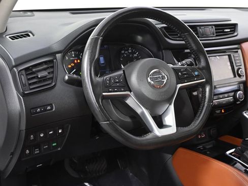 Used 2018 Nissan Rogue SL w/ Premium Package AWD/4WD image 11