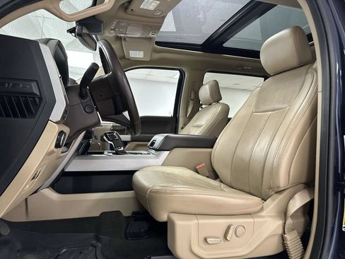 Used 2018 Ford F150 Lariat w/ Equipment Group 502A Luxury AWD/4WD image 10