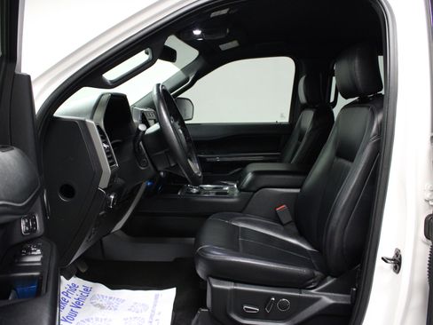 Used 2019 Ford Expedition XLT w/ Equipment Group 202A RWD image 12