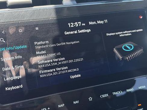 Used 2022 Hyundai Tucson Limited AWD/4WD image 23