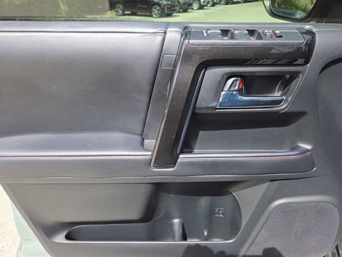 Used 2023 Toyota 4Runner TRD Off-Road Premium w/ Moonroof Package AWD/4WD image 26