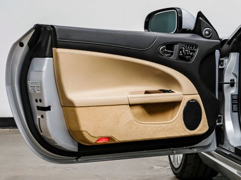 Used 2012 Jaguar XK Coupe image 34