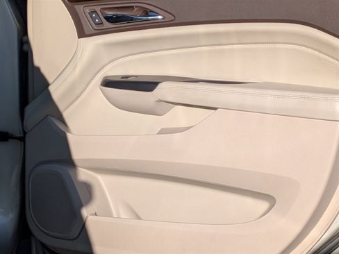 Used 2015 Cadillac SRX Luxury w/ Driver Awareness Package image 29