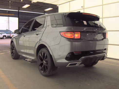 Used 2020 Land Rover Discovery Sport SE R-Dynamic AWD/4WD image 6