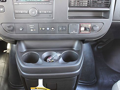 Used 2025 Chevrolet Express 2500 Extended w/ Communications Package image 30