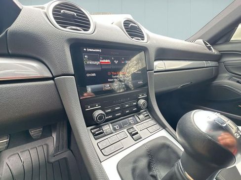 Used 2024 Porsche 718 Cayman image 25