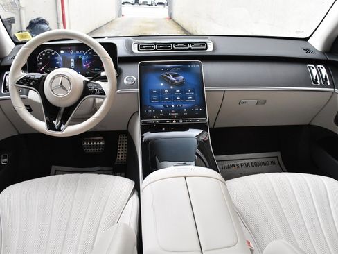 Used 2022 Mercedes-Benz S 500 4MATIC w/ AMG Line Package image 20