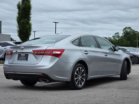 Used 2017 Toyota Avalon XLE Premium w/ Carpet Mat Package FWD image 30
