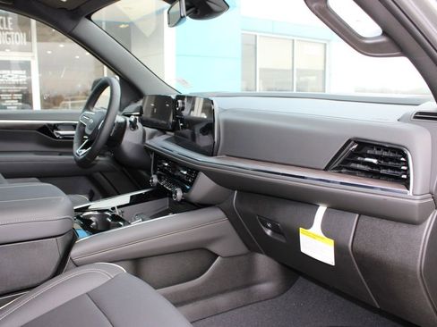 New 2025 Chevrolet Tahoe Premier image 25